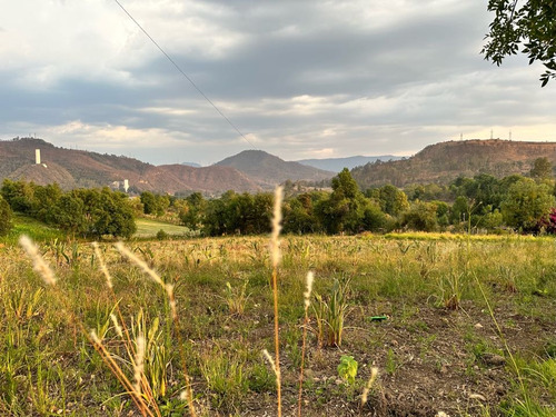 Terreno Con Canal De Riego En Tiloxtoc