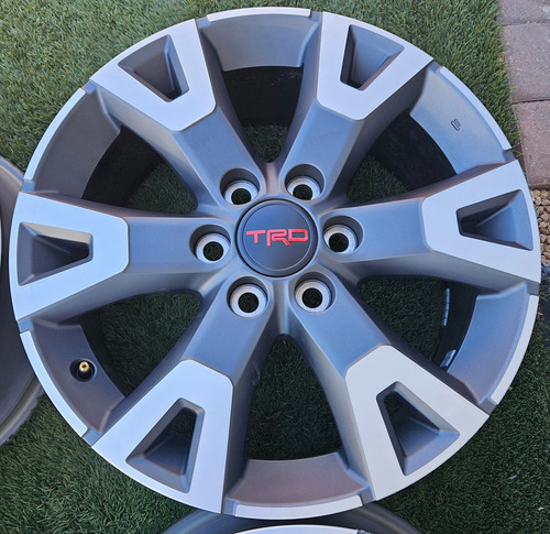 2 Rines 20 Originales De Toyota 4runner 2025.. Sirven Tacoma Gris Oscuro (Usado)