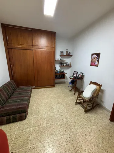 Vendo Amplia Casa En Laureles Lorena