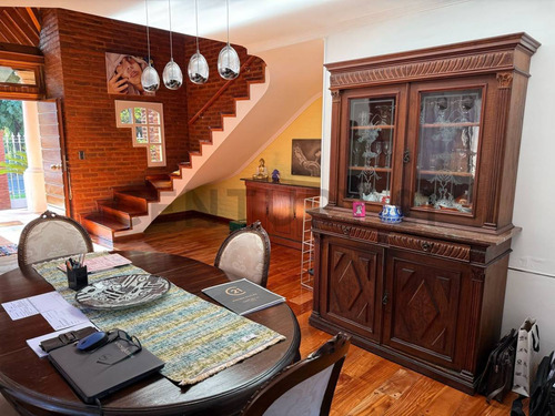 Venta Casa 4 Dormitorios El Palomar 290 M2 Lote 600m2 Piscina Quincho