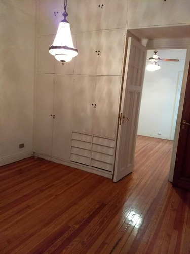 Venta Departamento 5 Amb. En Congreso De Categoría
