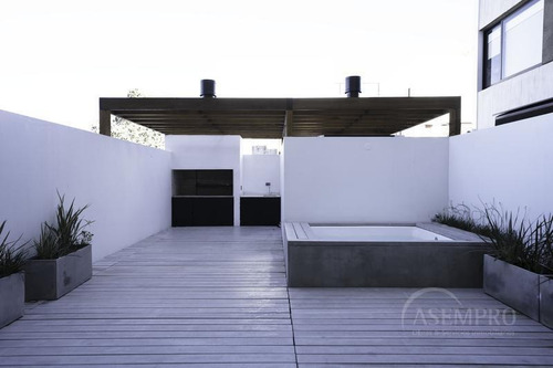 Imagen 8 de 28 de Mudate A Este Patio!! Suite Y Piscina Privada
