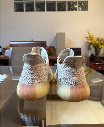 Yeezy Boost 350 V2 Citrin Original 43br (sem Caixa) (Usado)