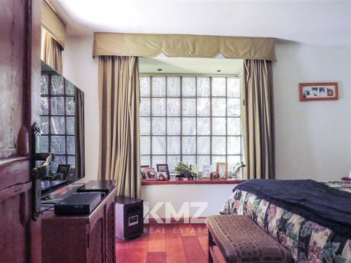 Casa En Venta De 4 Dorm. En La Reina