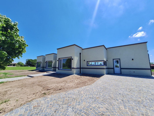Casa A Estrenar A La Venta En Lujan Everlinks Uf 210