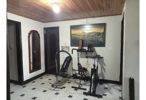 Venta De Casa De 350mt2 En El Templete, Sur De Cali 8412.