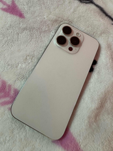 iPhone 15 Pro (Usado)