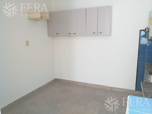 Imagen 5 de 11 de Venta De Departamento Tipo Casa 2 Ambientes En Bernal (11592)