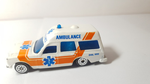 Hot Wheels | Binz Ambulance | Vehículo De Juguete
