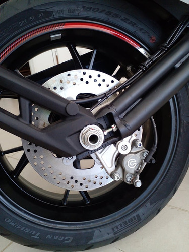 Imagen 7 de 7 de Benelli 752s