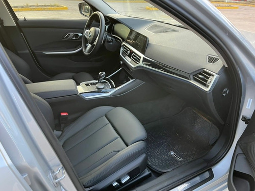 Imagen 10 de 11 de Bmw Serie 3 2021 3.0 330i Sedan Sport Line 252cv