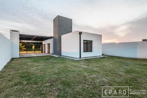 Casa En Venta En Comarca De Allende Villa Allende