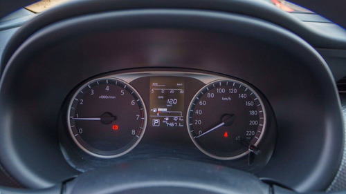 Imagem 10 de 15 de Nissan Kicks 1.6 16v Flexstart S 4p Xtronic