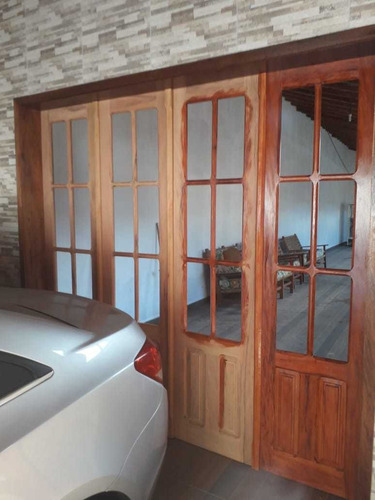Imagem 1 de 5 de Portas De Madeira De Demolição Peroba