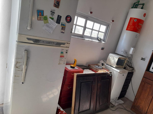 Casa En Venta - 2 Dormitorios 1 Baño - 180 Mts2 - Melchor Romero