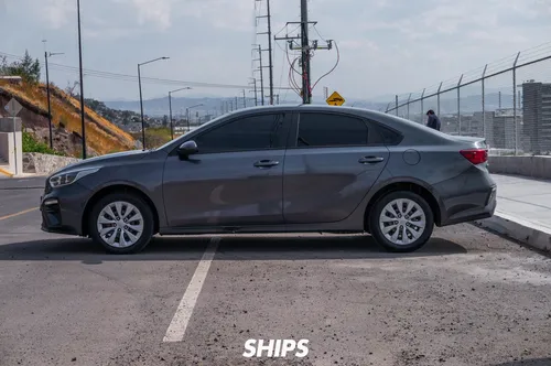Kia Forte 2.0 L 4 p Mt
