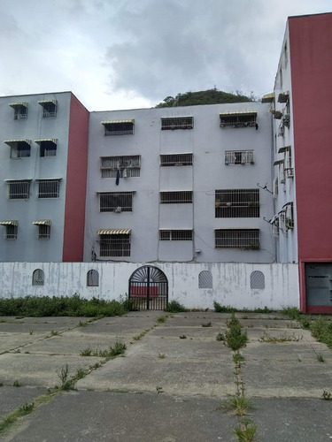 Imagen 1 de 13 de Apartamento En Venta En Caricuao, Ud-5 Zs A17