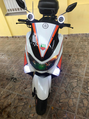 Imagem 3 de 12 de Yamaha Nmax160