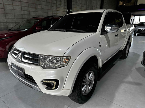 Mitsubishi L200 Triton 3.5 HPE 4X4 CD V6 24V FLEX 4P AUTOMÁTICO