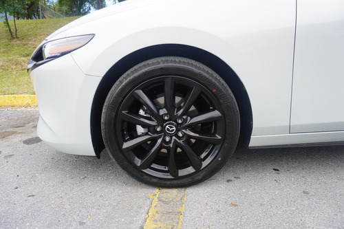 Mazda Mazda 3 2.5T Signature Hatchback At