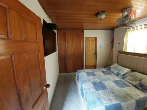 Venta De Local Y Apartamento En Hipodromo