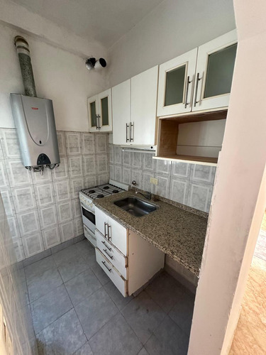 Venta Departamento De 2 Ambientes En Carapachay