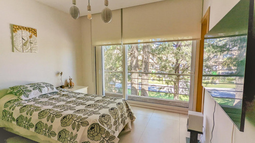 Imagen 8 de 14 de Casa En Venta En Saint Thomas Este, Canning