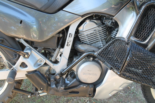 Imagen 4 de 25 de Honda Transalp 600 99