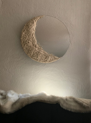 Un Espejo Lunar Redondo De Pared Decoración 35 Cm