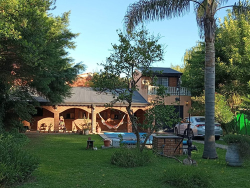 Venta Casa Quinta Sobre Peron Amplio Lote C Pileta