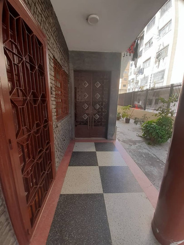 Apartamento En Venta Las Acacias