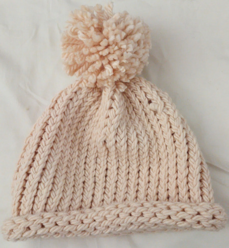 Gorro Tejido En Lana Gruesa Con Pompón