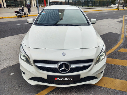 Imagen 8 de 22 de Mercedes Benz Cla 200 2015 Cla200 At Abasto Motors