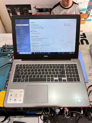 Dell Inspiron 5567 Rojo (Usado)