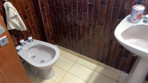 Imagen 8 de 29 de Muy Lindo Chalet 3 Pl 6 Amb C/av Y Dardo Rocha