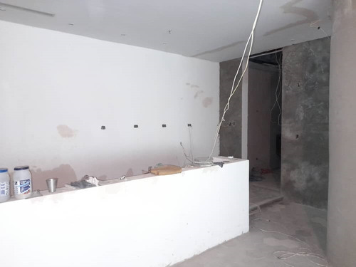 Imagen 5 de 12 de Se Vende Local Comercial En Obra Limpia De 140 Mtrs² En C.c El Recreo, Jfl 04242595983 0412 5437087