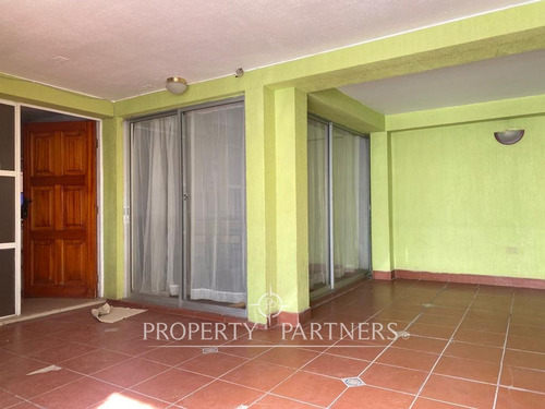 Casa Amoblada De 6 Dormitorios En Villa Los Algarr...