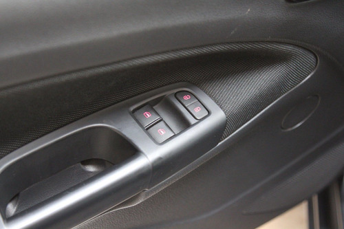 Imagem 11 de 13 de Volkswagen Gol Gol 1.6 Msi Flex 8v 5p Flex Manual