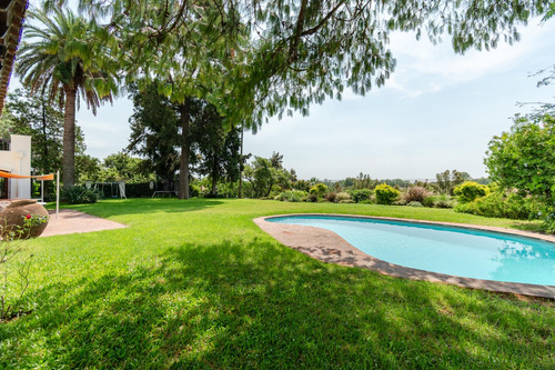 Maravillosa Casa En El Casco Historico De San Isidro Con Vista Al Rio, Lote Soñado De 2.310m2.