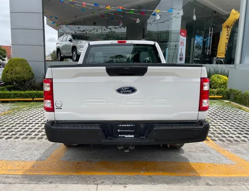 Ford F-150 3.3 XL Doble Cabina V6 4x2 At
