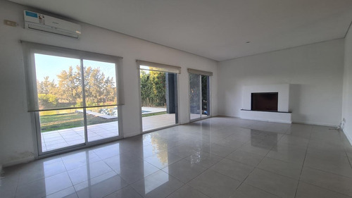 Imagen 4 de 29 de Casa - Las Glorietas