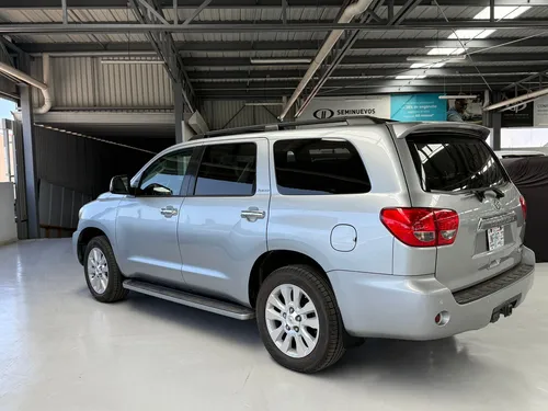 Toyota Sequoia 5.7 Platinum At