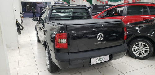 Imagem 4 de 11 de Vw Saveiro 1.6 Ce Trend Preta 2014 Flex