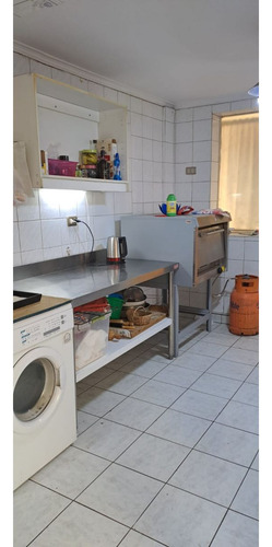 Vende Casa Grande 4 Dorm, 2 Baños, A Pocas Cuadras Metro Rod