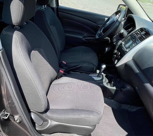 Imagen 8 de 15 de Nissan Versa 2017 1.6 Advance At