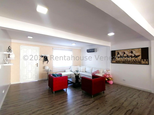 Imagen 19 de 30 de Casa En Venta En Santa Elena Barquisimeto Cocina Con Topes De Silestone Y Equipada Gabriela C. #22-26294