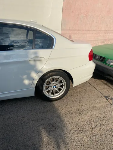BMW Serie 3 2.5 325ia Progressive At