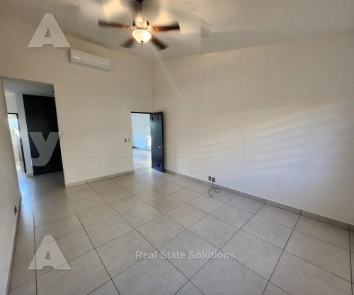 Casa En Venta, 4 Recámaras, 2 Niveles, La Vista, El Table, C