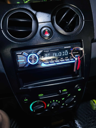 Imagen 3 de 25 de Chevrolet Spark 1000. Lt