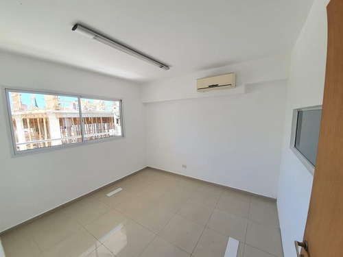 Imagen 6 de 10 de Oficina De 50 Mts2 En Venta Zona Tribunales Centro Rosario